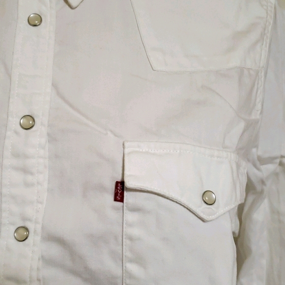 Levi's button down - Picture 2 of 7
